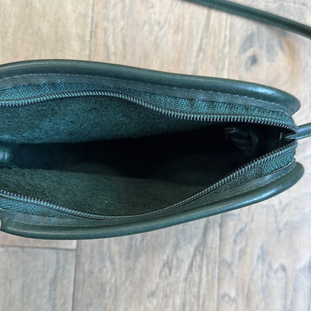Vintage Classic Hadley Zip Bag Emerald Green - Picture 6 of 12